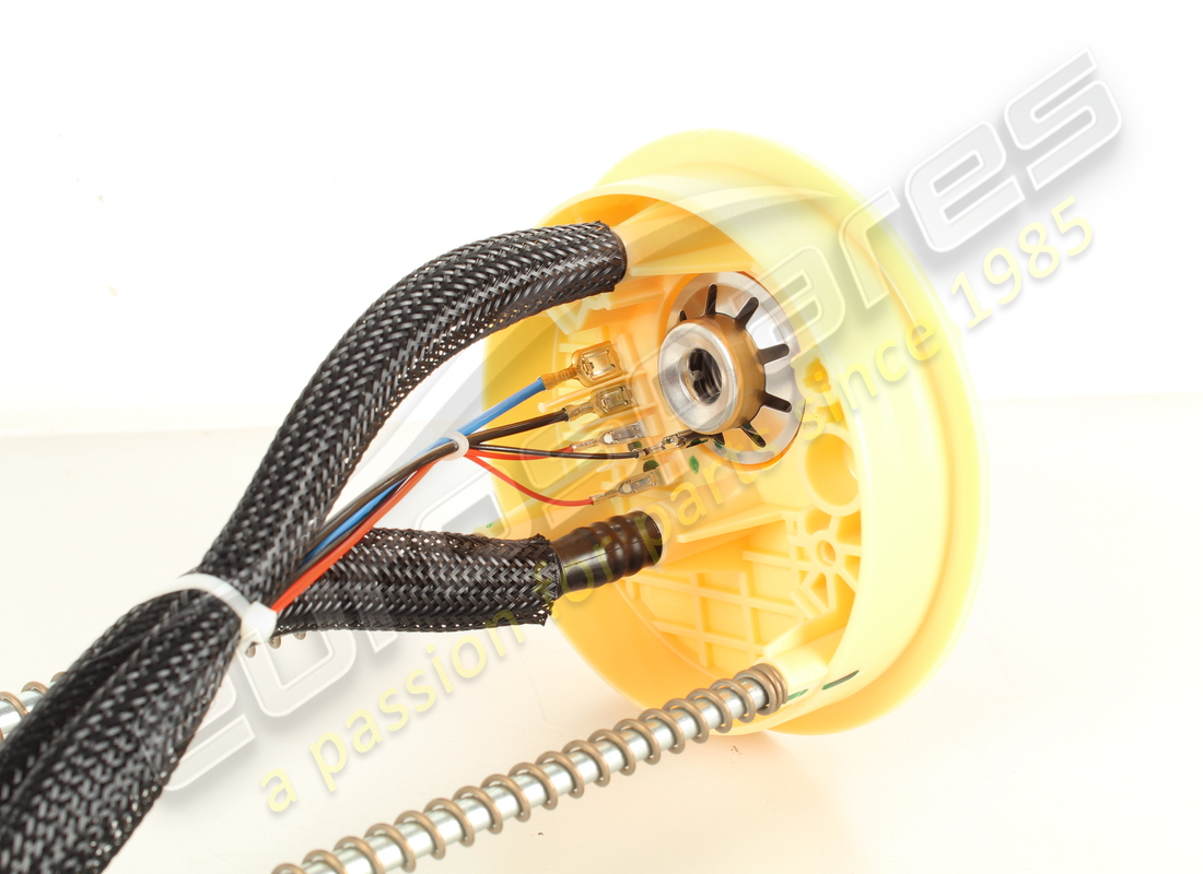 NEW BOSCH LH COMPLETE FUEL PUMP AND FLOAT. PART NUMBER 239813 (3) new bosch lh complete fuel pump and float. part number 239813 (3)