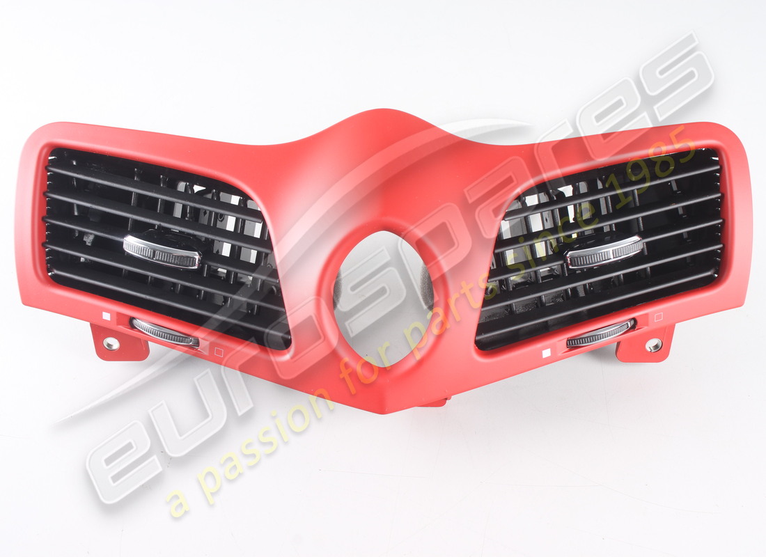 NEW MASERATI CENTRAL OPENING CORALLORED. PART NUMBER 68233024 (1) new maserati central opening corallored. part number 68233024 (1)