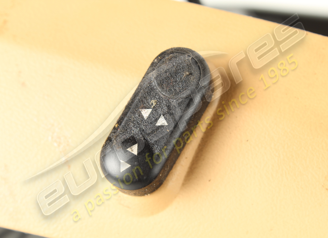 used maserati lh front cushion frame -va. part number 980139482 (8)