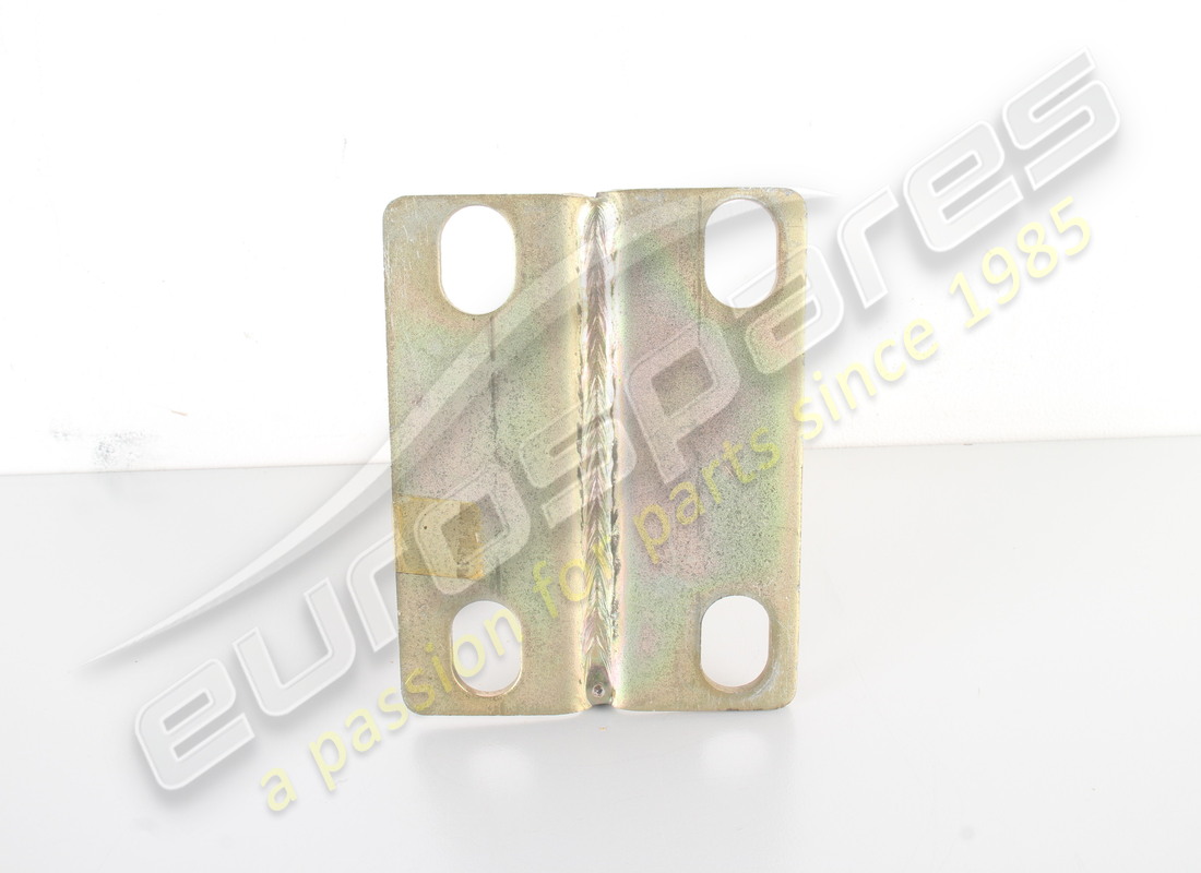new ferrari rh bracket. part number 64059700 (4)