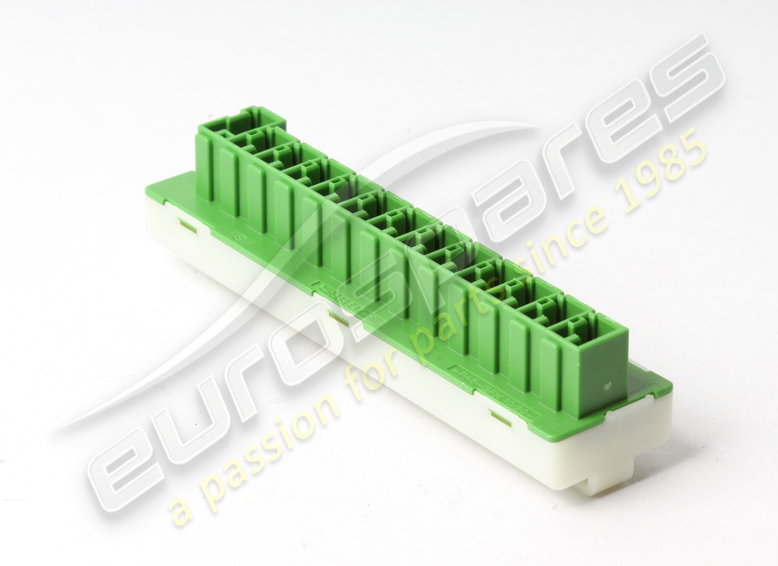 new maserati connector. part number 673004868 (1)