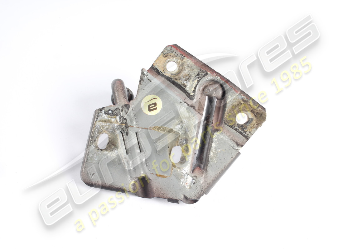 used ferrari rh lock striker. part number 61571700 (2)