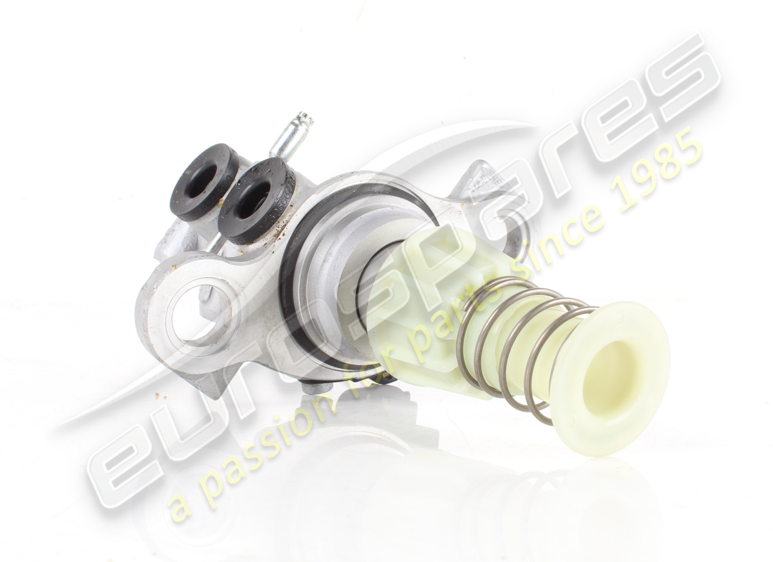 used lamborghini tandem master cylinder. part number 9y0611021 (2)