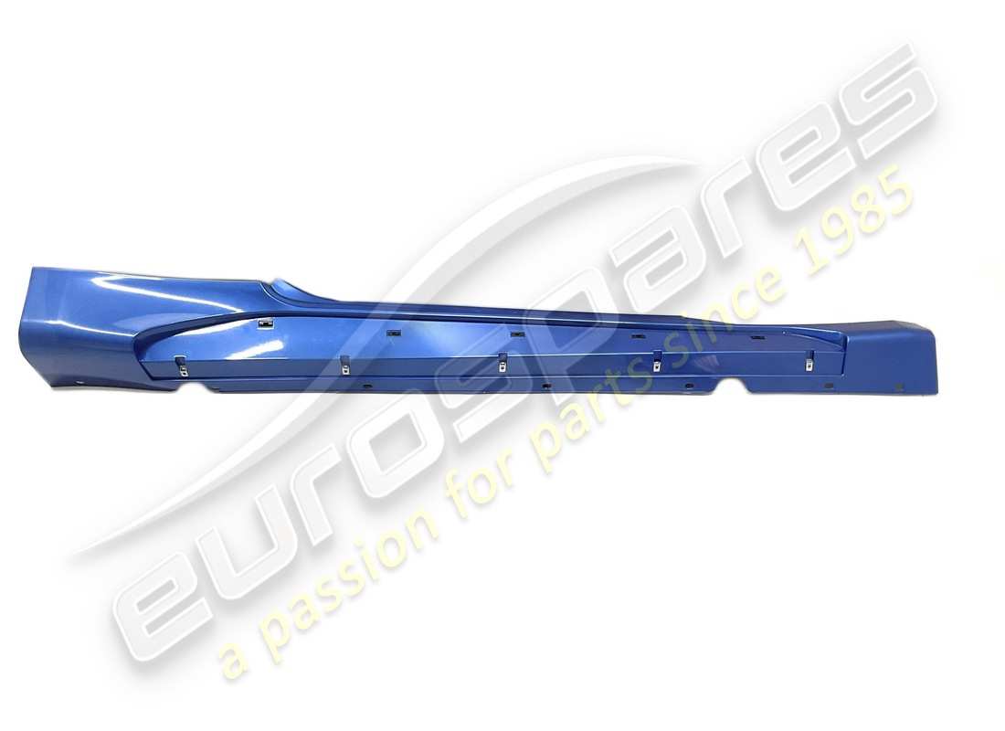used maserati rh side skirtmc line. part number 980145389 (2)