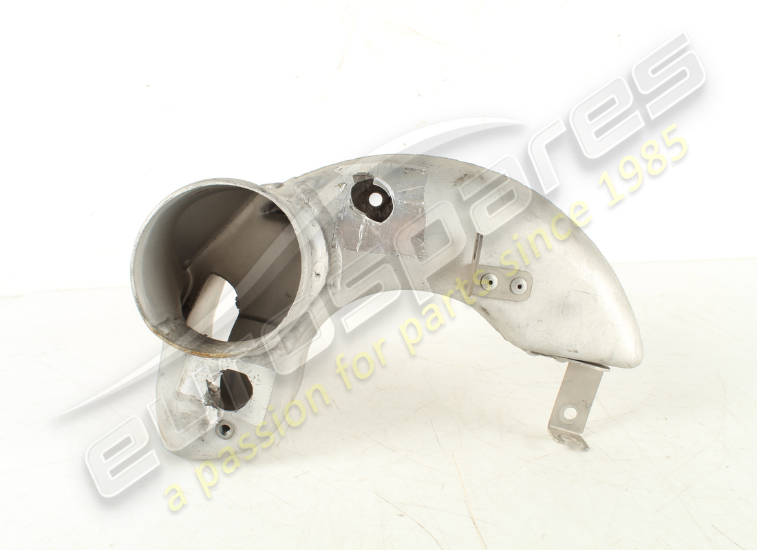 USED FERRARI COMPLETE RH HUB CARRIER AIR IN. PART NUMBER 267465 (2) used ferrari complete rh hub carrier air in. part number 267465 (2)