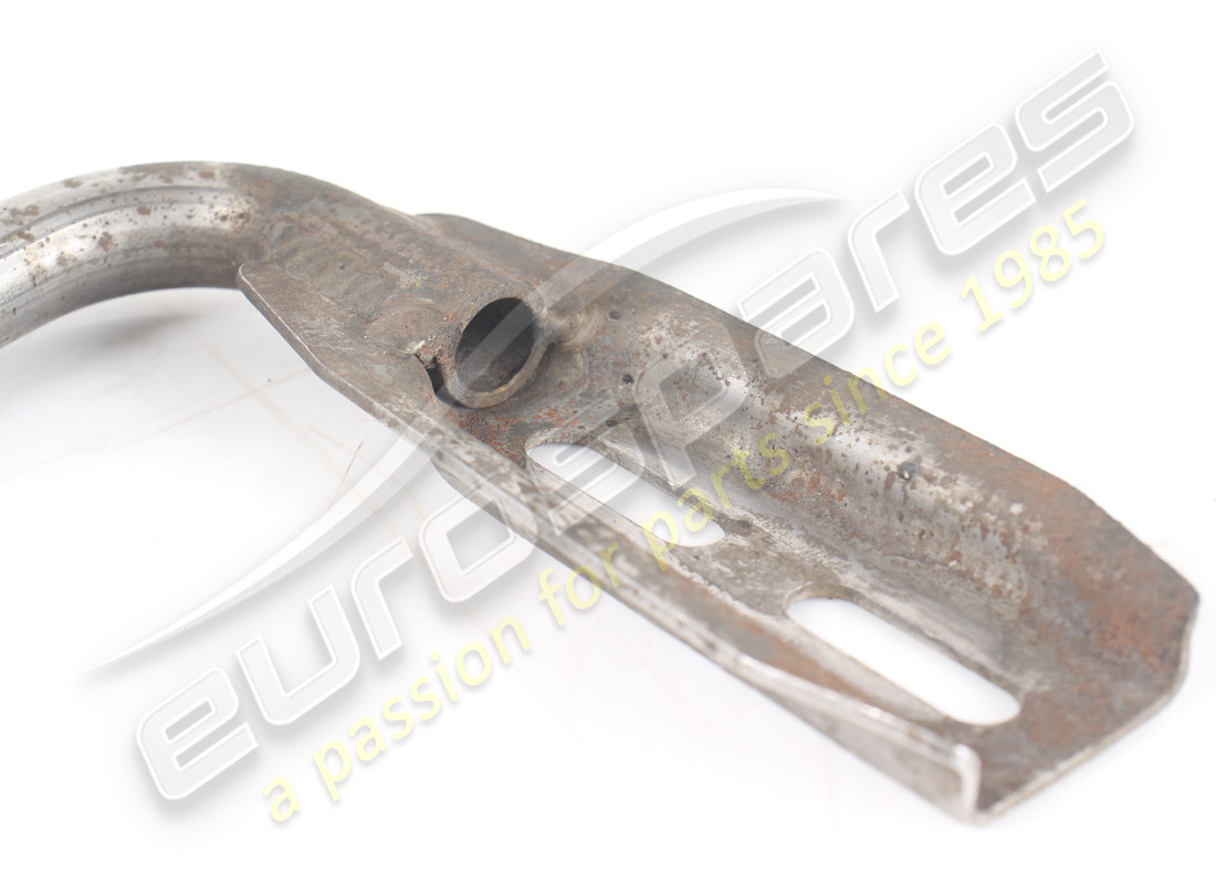 USED FERRARI RH LATERAL BRACKET. PART NUMBER 325473 (4) used ferrari rh lateral bracket. part number 325473 (4)