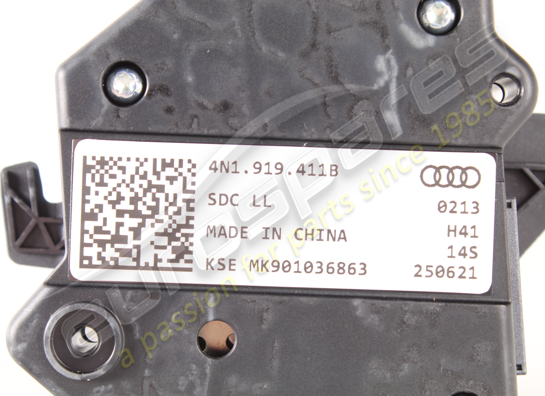 NEW LAMBORGHINI INTERFACE FOR CAN BUS INFO- TAINMENT. PART NUMBER 4N1919411B (4) new lamborghini interface for can bus info- tainment. part number 4n1919411b (4)