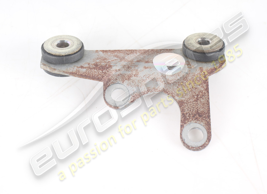 used ferrari rh bracket. part number 257257 (2)