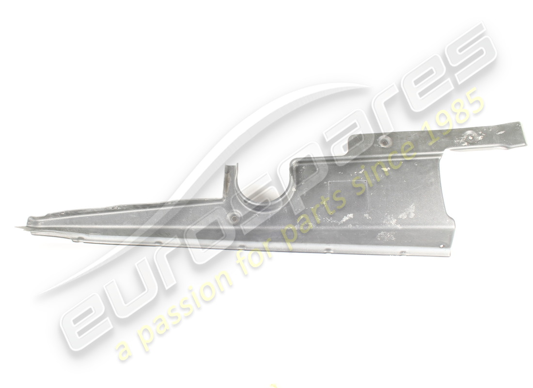 damaged lamborghini engine bay. part number 07l103723 (1)