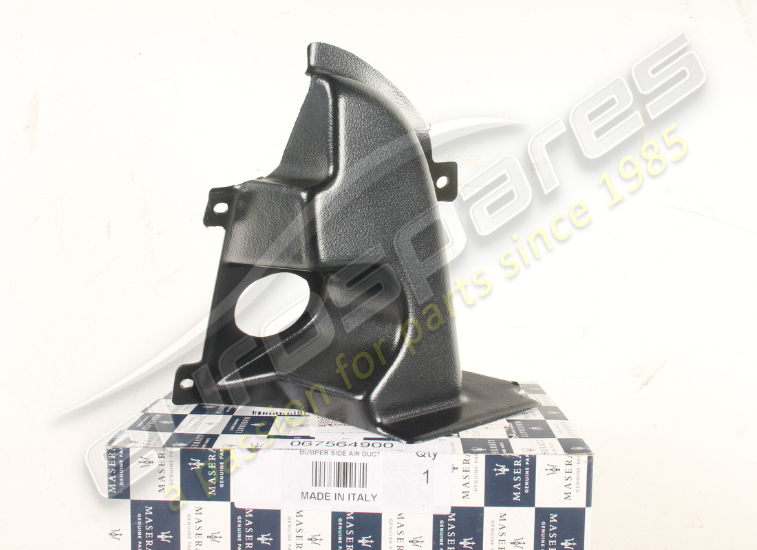 new maserati bumper side air duct. part number 67564900 (4)