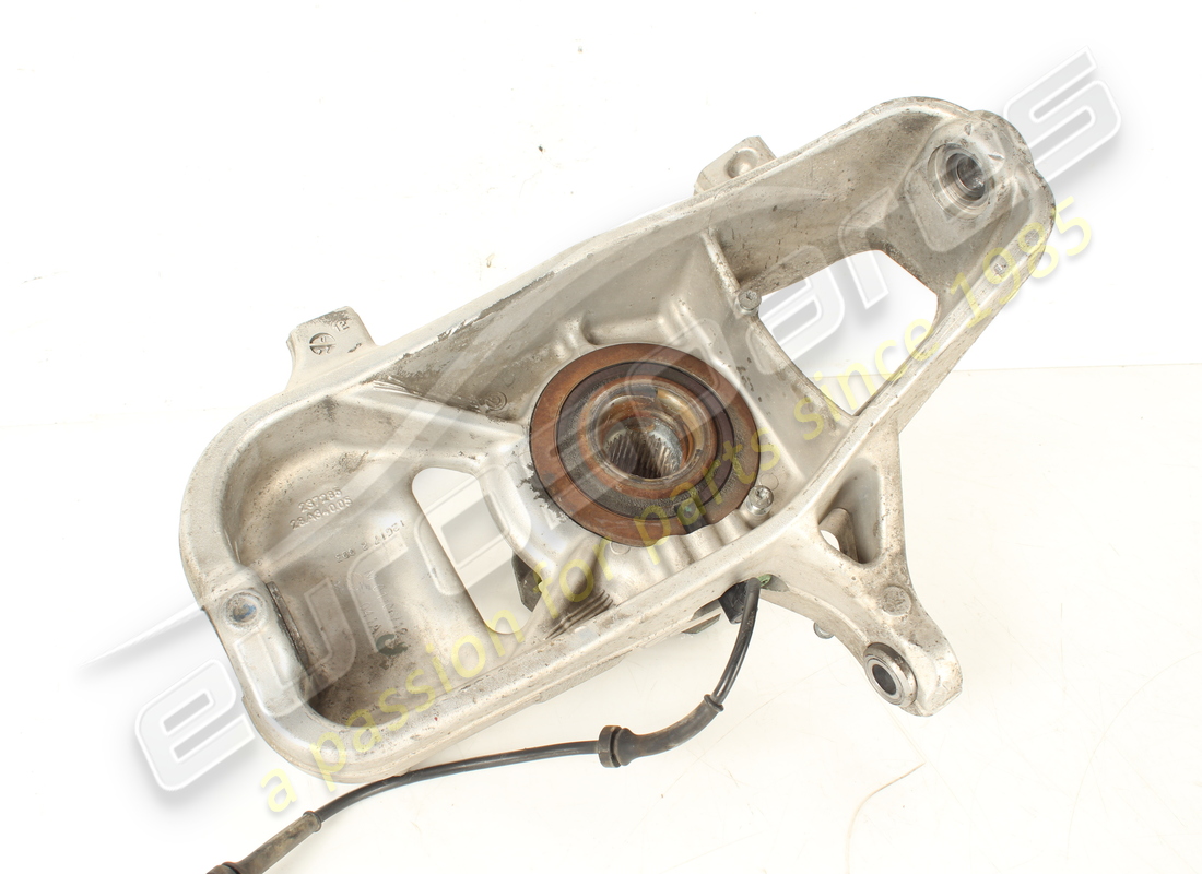 used ferrari complete lh front hub carrier. part number 268377 (3)
