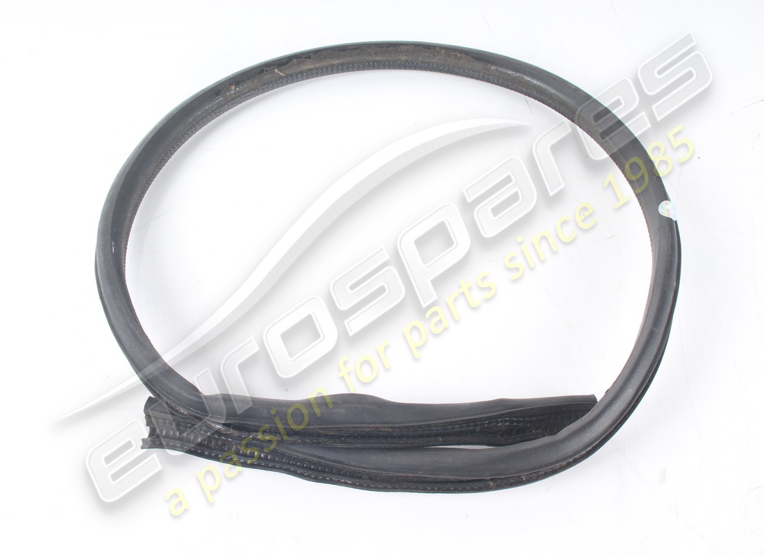 USED Ferrari WEATHER STRIP . PART NUMBER 61500900 (1) USED Ferrari WEATHER STRIP . PART NUMBER 61500900 (1)