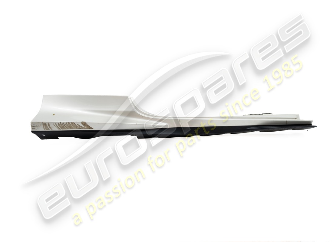 USED FERRARI COMPLETE RH UNDERDOOR TRIM. PART NUMBER 985861771 (1) used ferrari complete rh underdoor trim. part number 985861771 (1)