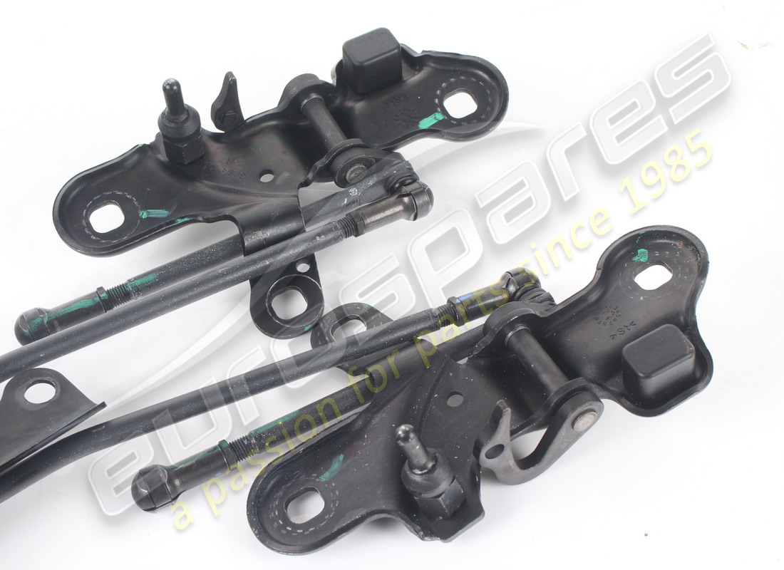 USED FERRARI LATCH SYSTEM COMPLETE. PART NUMBER 83977800 (6) used ferrari latch system complete. part number 83977800 (6)