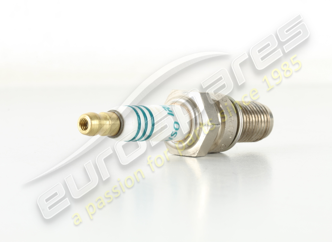 NEW DENSO SPARK PLUG. PART NUMBER 0016003036 (2) new denso spark plug. part number 0016003036 (2)