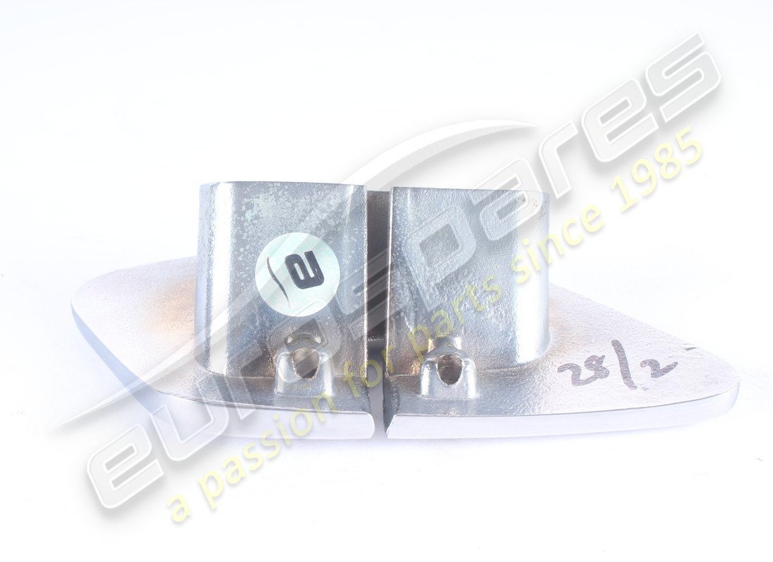 used aston martin bezel, rear seatbelt, lh part number 4g43611b91ad (4)