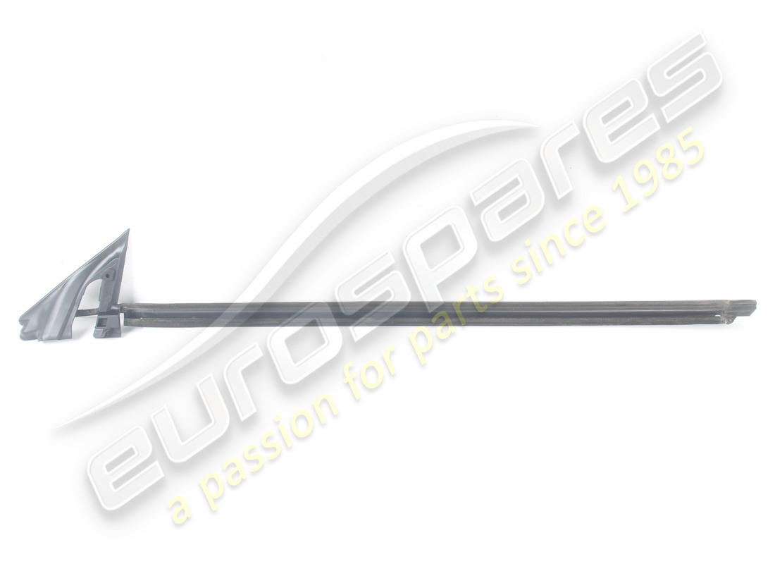 USED Ferrari RH EXTERIOR WINDOW SCRAPER SEAL . PART NUMBER 82208000 (1) USED Ferrari RH EXTERIOR WINDOW SCRAPER SEAL . PART NUMBER 82208000 (1)