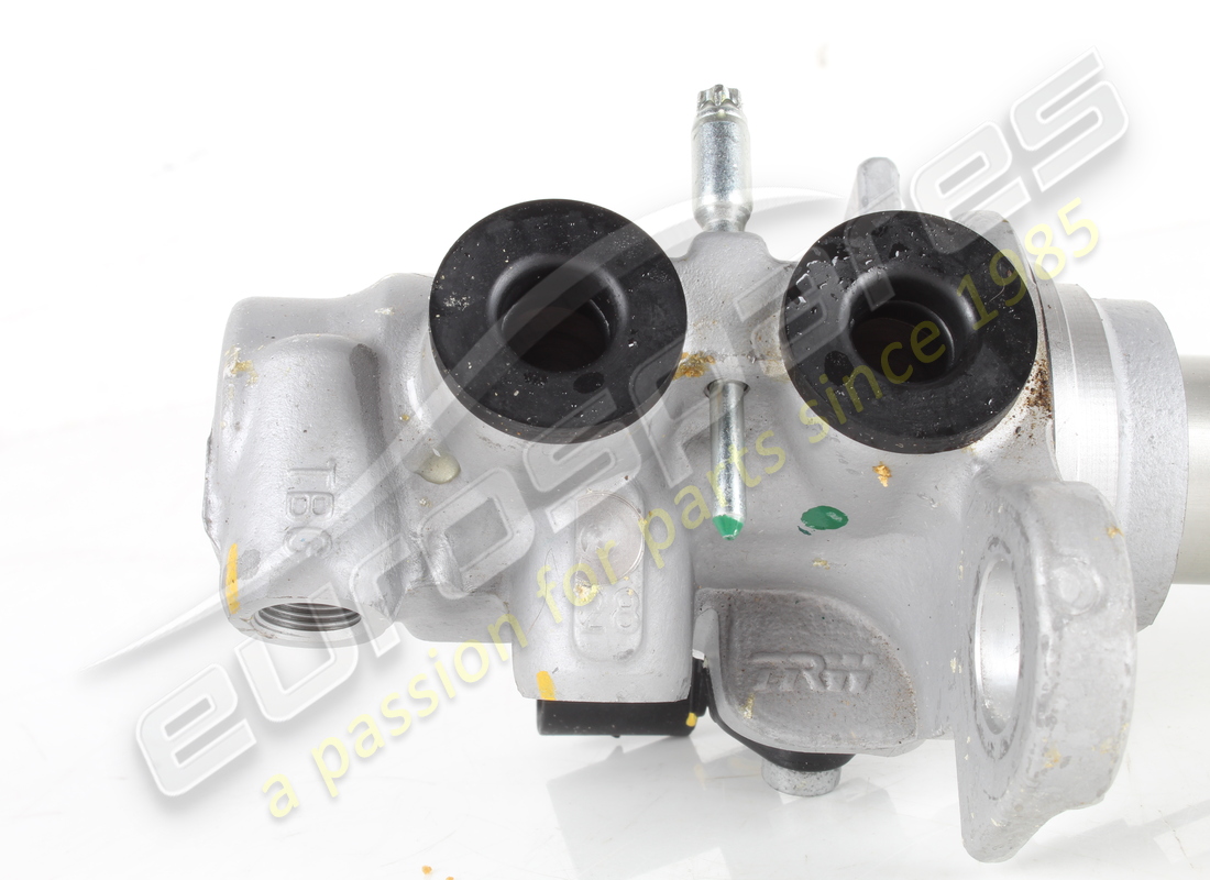 used lamborghini tandem master cylinder. part number 9y0611021 (5)