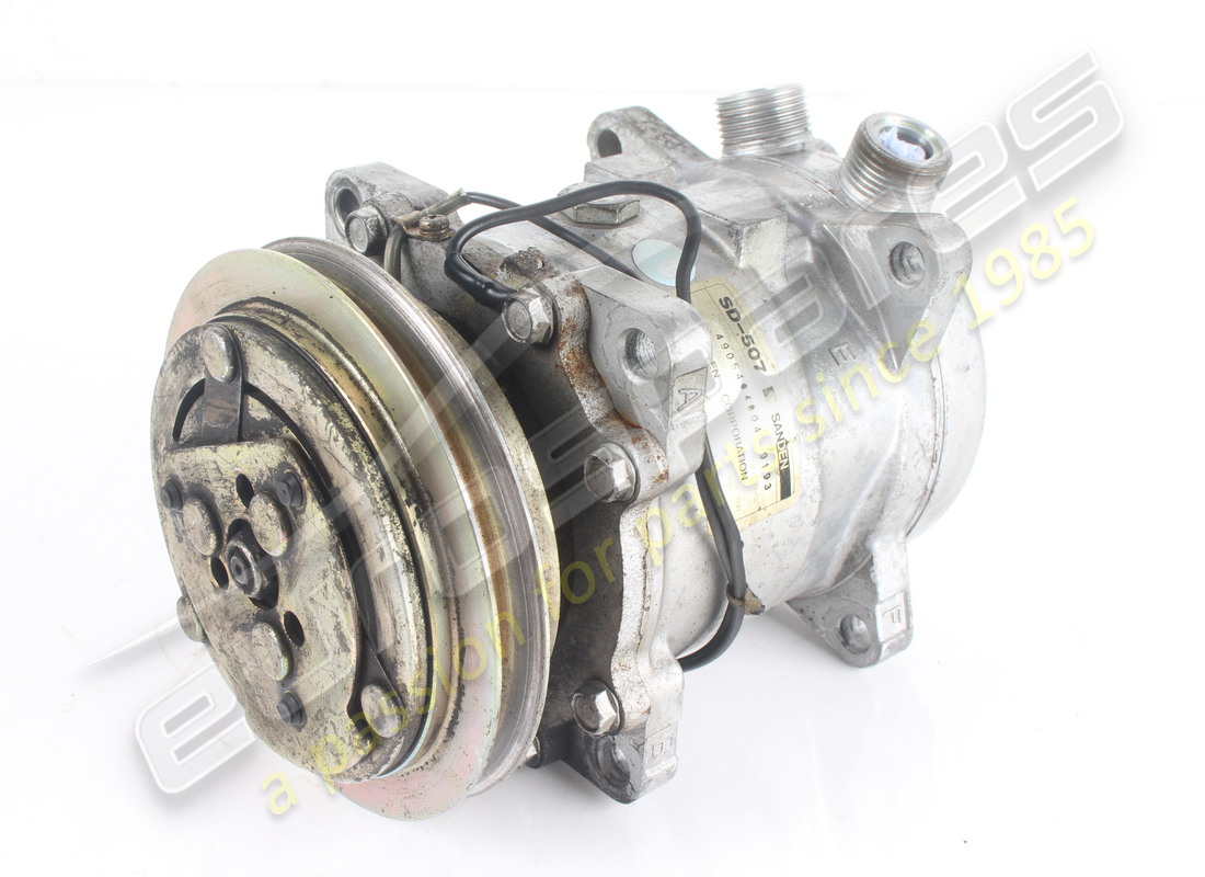 USED Ferrari AIR CONDITIONING COMPRESSOR . PART NUMBER 121966 (1) USED Ferrari AIR CONDITIONING COMPRESSOR . PART NUMBER 121966 (1)