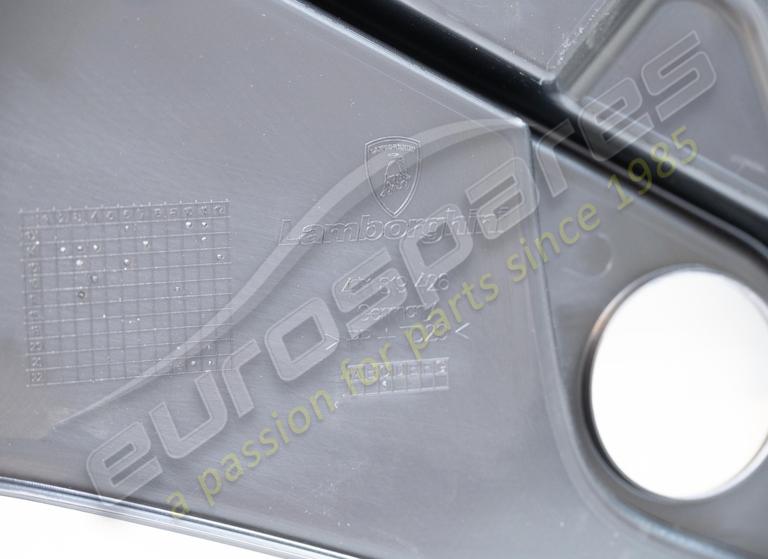 damaged lamborghini plenum panel cover. part number 4t1819426c (5)