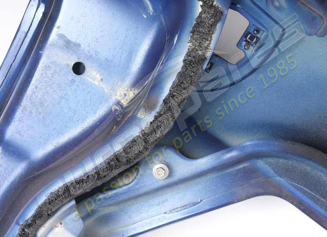 used ferrari complete lh front fender. part number 86520111 (8)