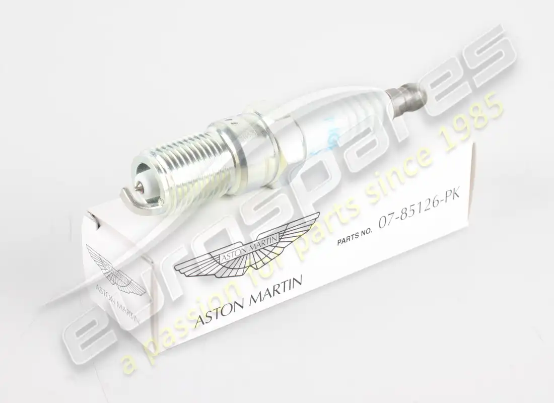NEW Aston Martin SPARK PLUG . PART NUMBER 0785126PK (1)