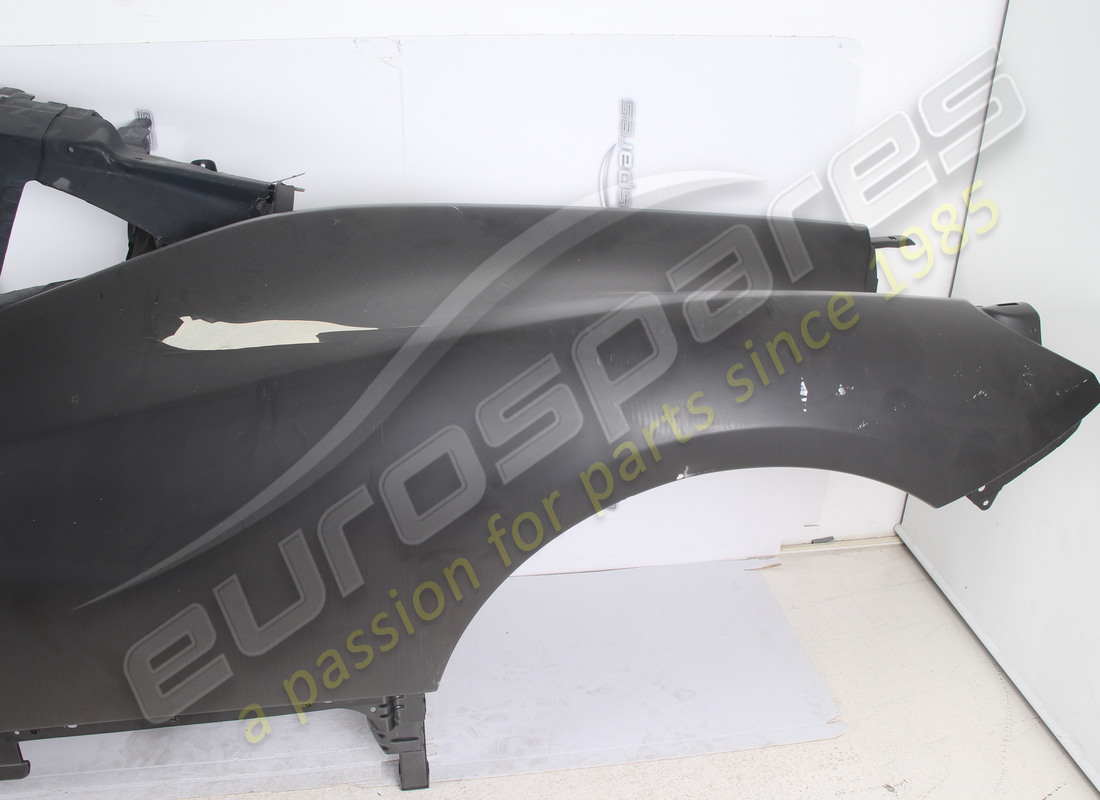 new (other) ferrari lh flank. part number 81288211 (3)