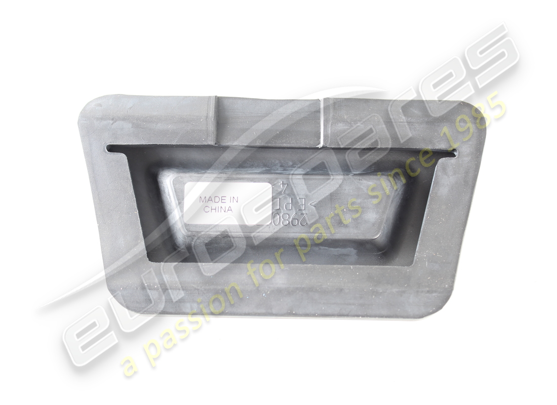 new maserati brake pedal cover. part number 673000074 (2)