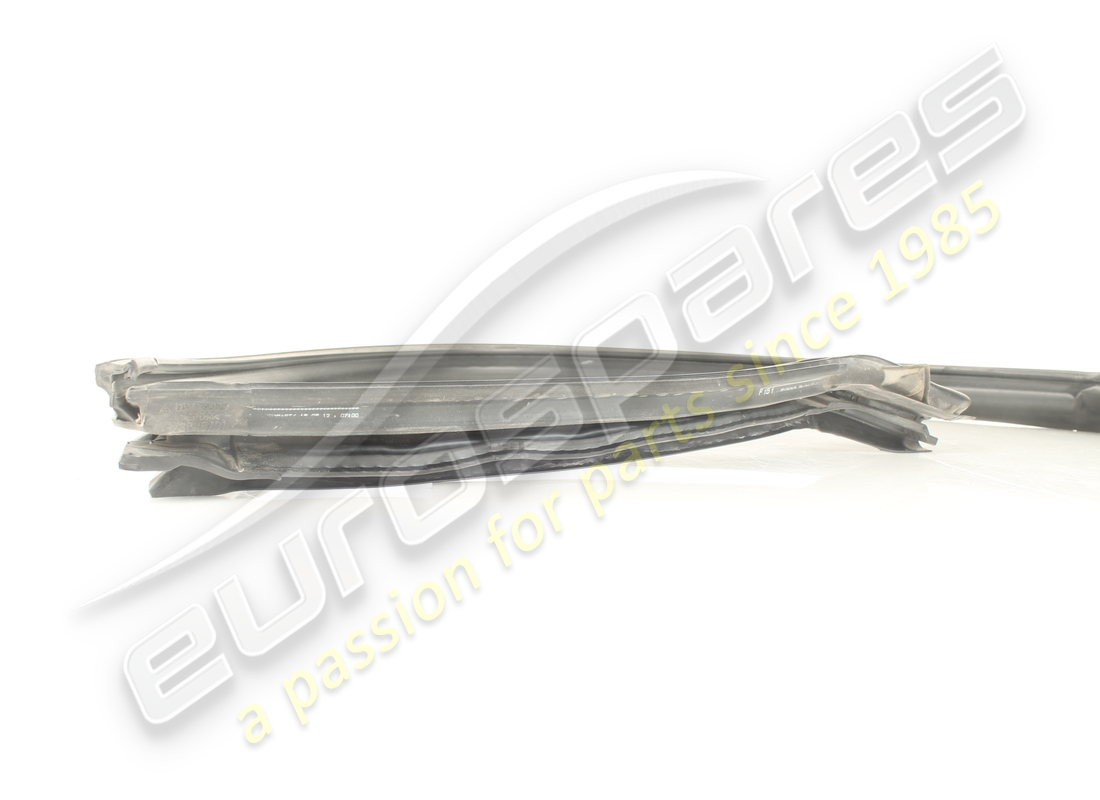 used ferrari rh door perimeter seal and stuffer. part number 84593300 (2)