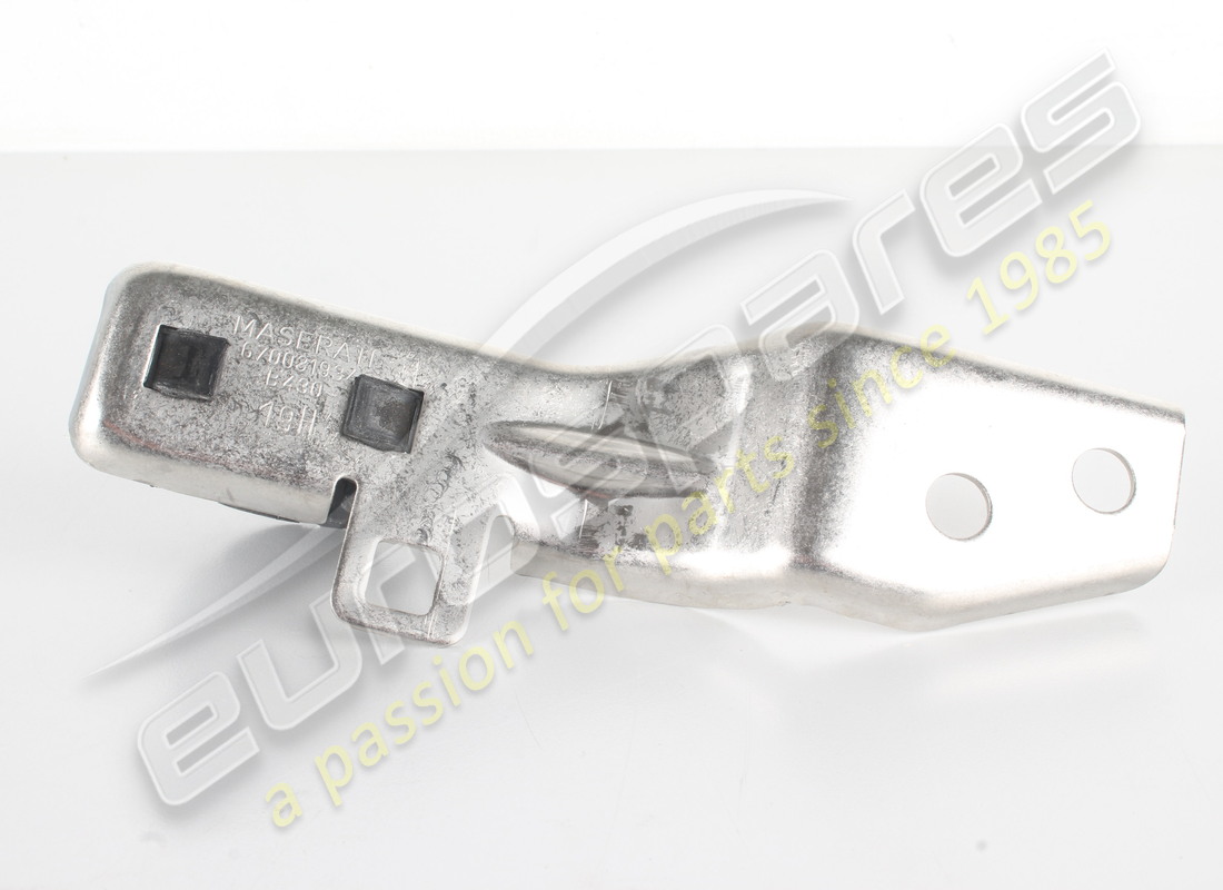 new maserati rh rear bracket exhaust pipe. part number 670031934 (1)
