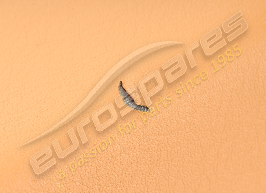 new (other) maserati rear centre console - tan leather. part number 68489708 (7)