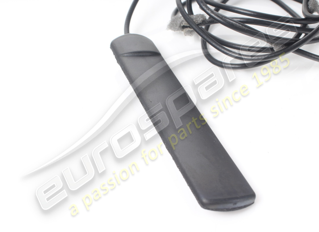 used ferrari glonass gsm antenna. part number 336507 (2)