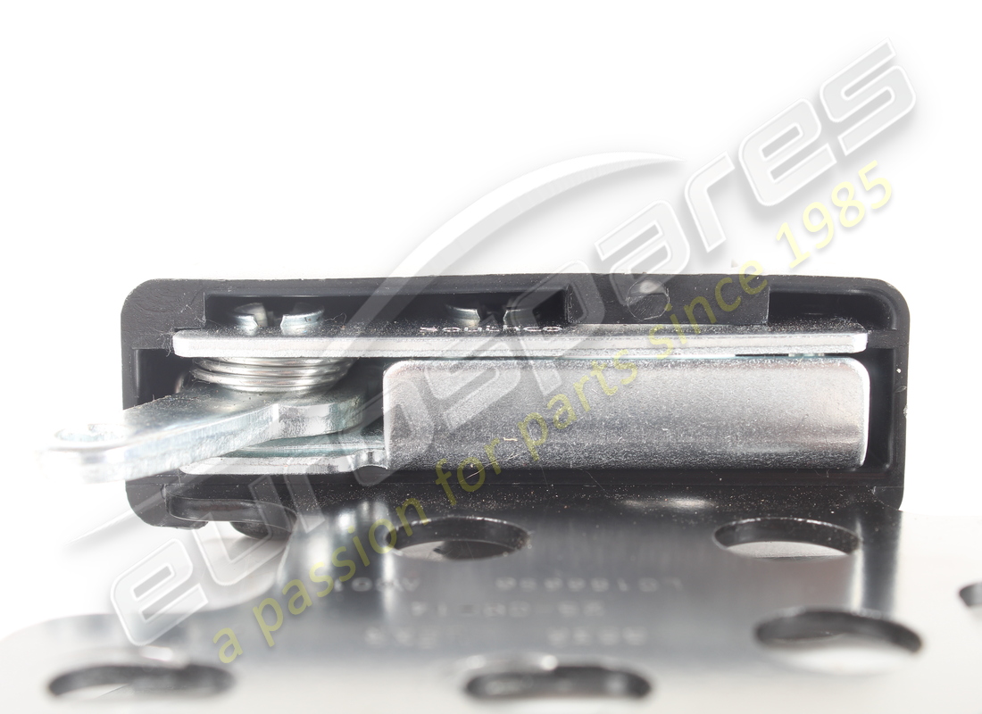 used ferrari rear lh trim. part number 82093500 (4)
