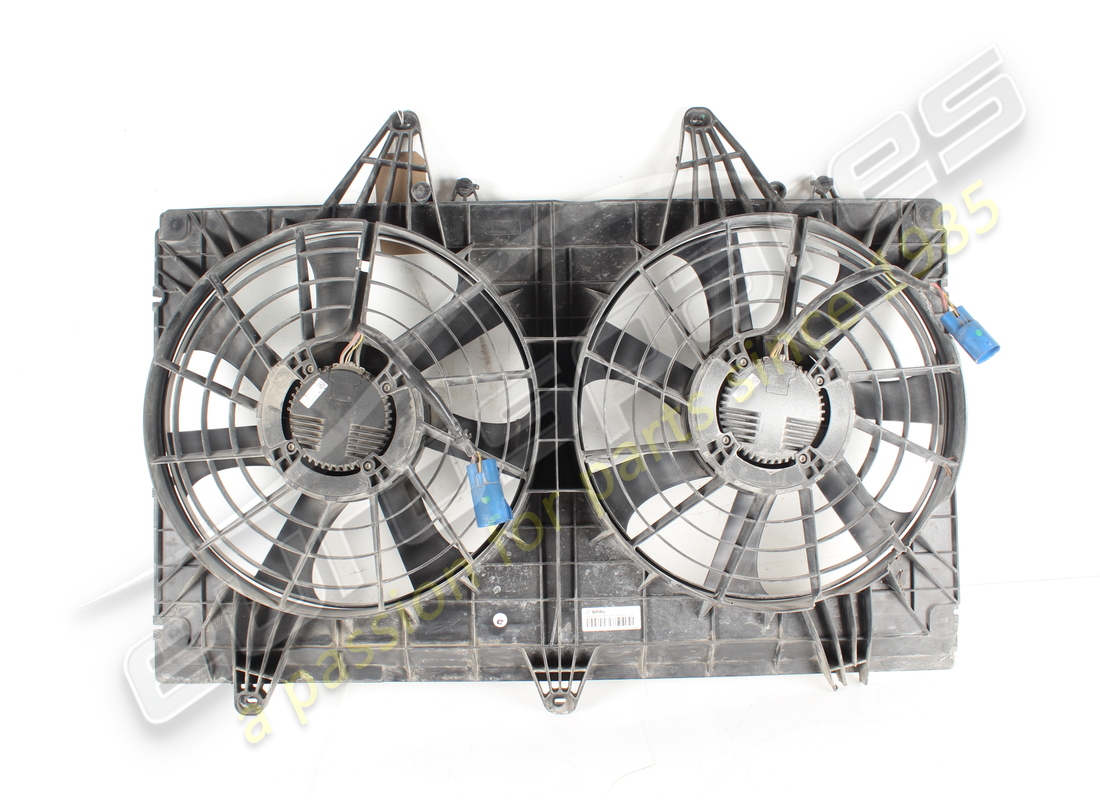 damaged ferrari cowl with electric fans. part number 267211 (1)