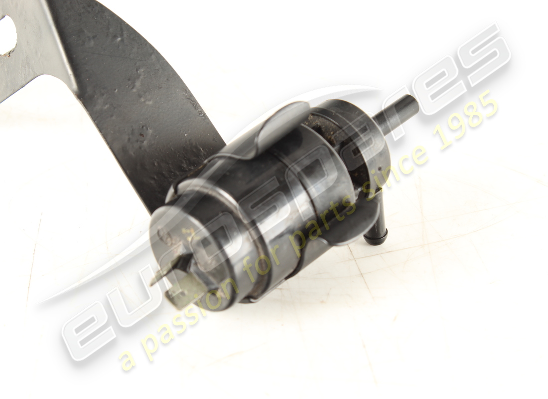 used ferrari pump. part number 61535400 (3)