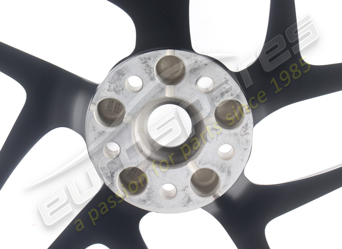 new (other) ferrari lh front wheel. part number 325267 (5)