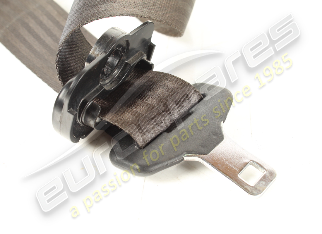 used maserati lhroller black. part number 67723090 (3)