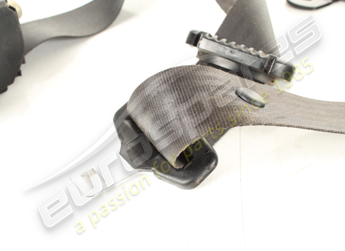 used maserati rh seat belt winder branchrh part number 67722990 (4)