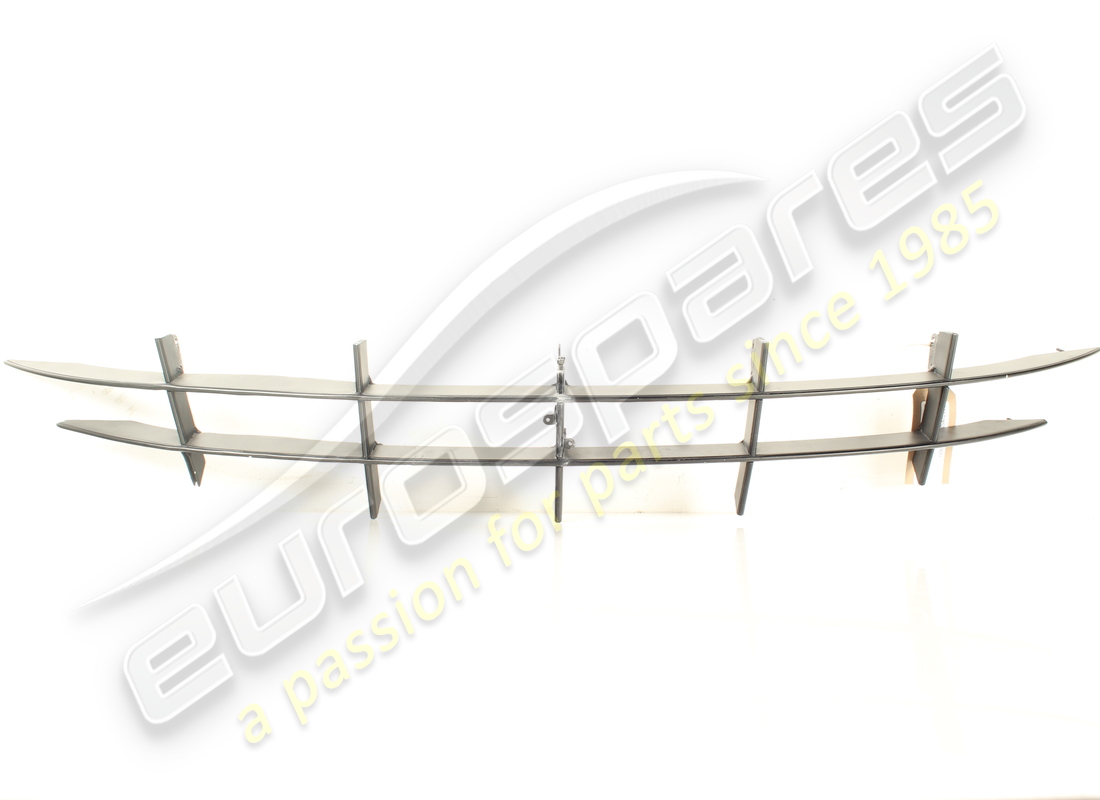 damaged ferrari bumper grille. part number 84319300 (1)
