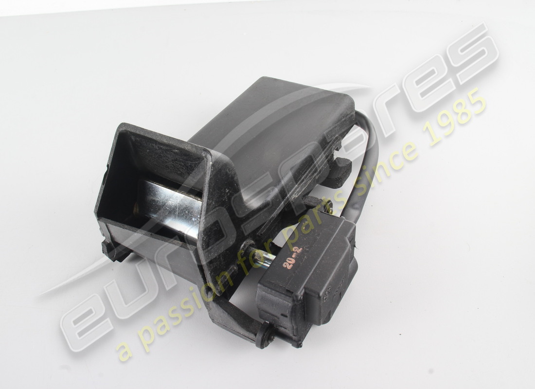 new ferrari lh air duct with actuator lhd part number 124038 (1)