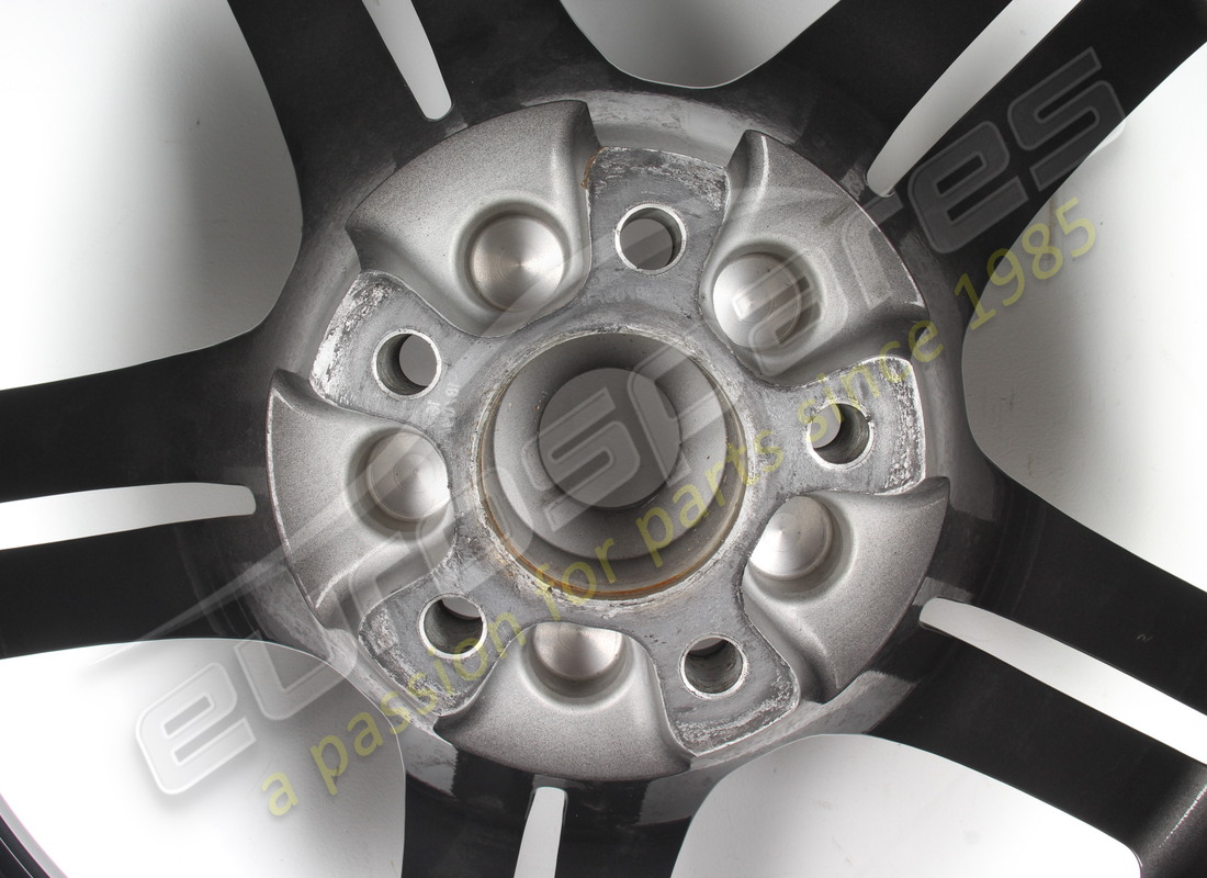 used ferrari rear wheel. part number 855341 (8)