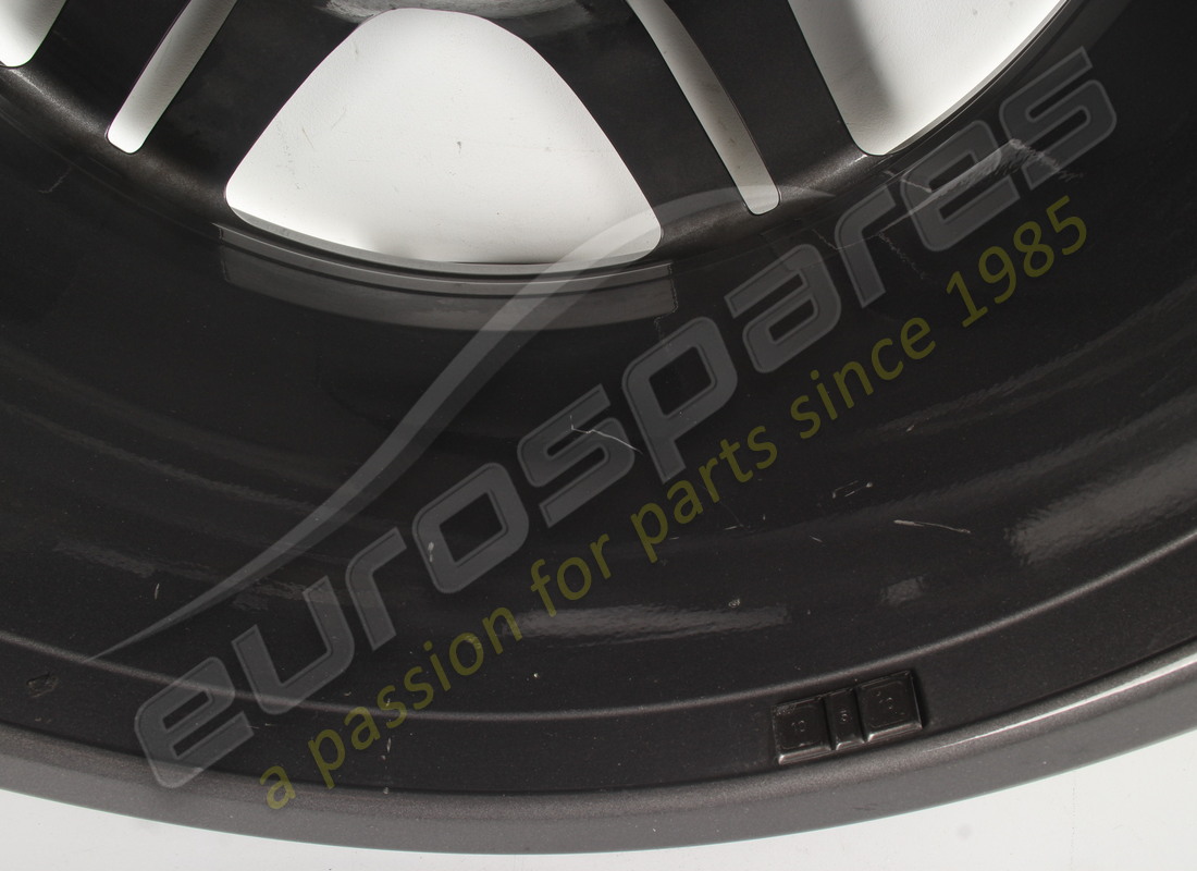 used ferrari rear wheel. part number 855341 (7)