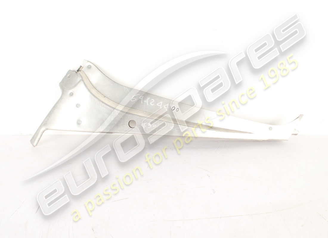 new ferrari rh central pillar. part number 69424400 (1)