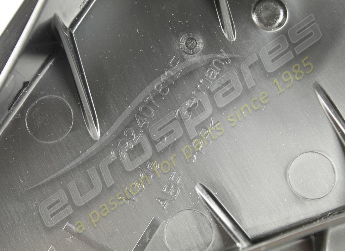 new porsche spoiler. part number 992407811f (3)