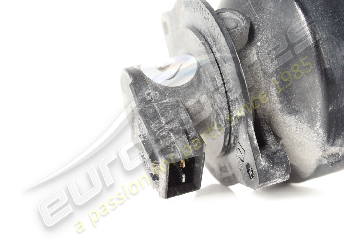 used ferrari rear fog light. part number 68771800 (3)