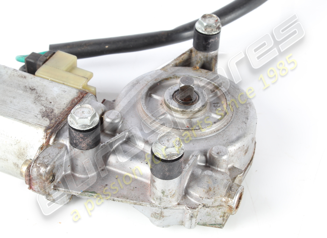 used ferrari rh window motor. part number 62312400 (3)