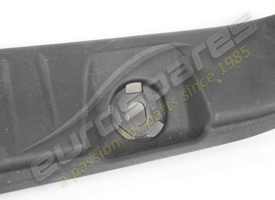 used ferrari copert. battivaligia complete. part number 85379100 (4)