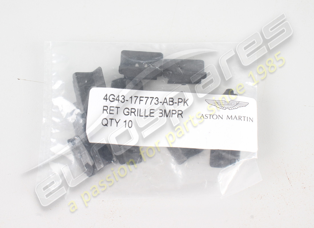 new aston martin retainer for front bumper grille. part number 4g4317f773abpk (1)