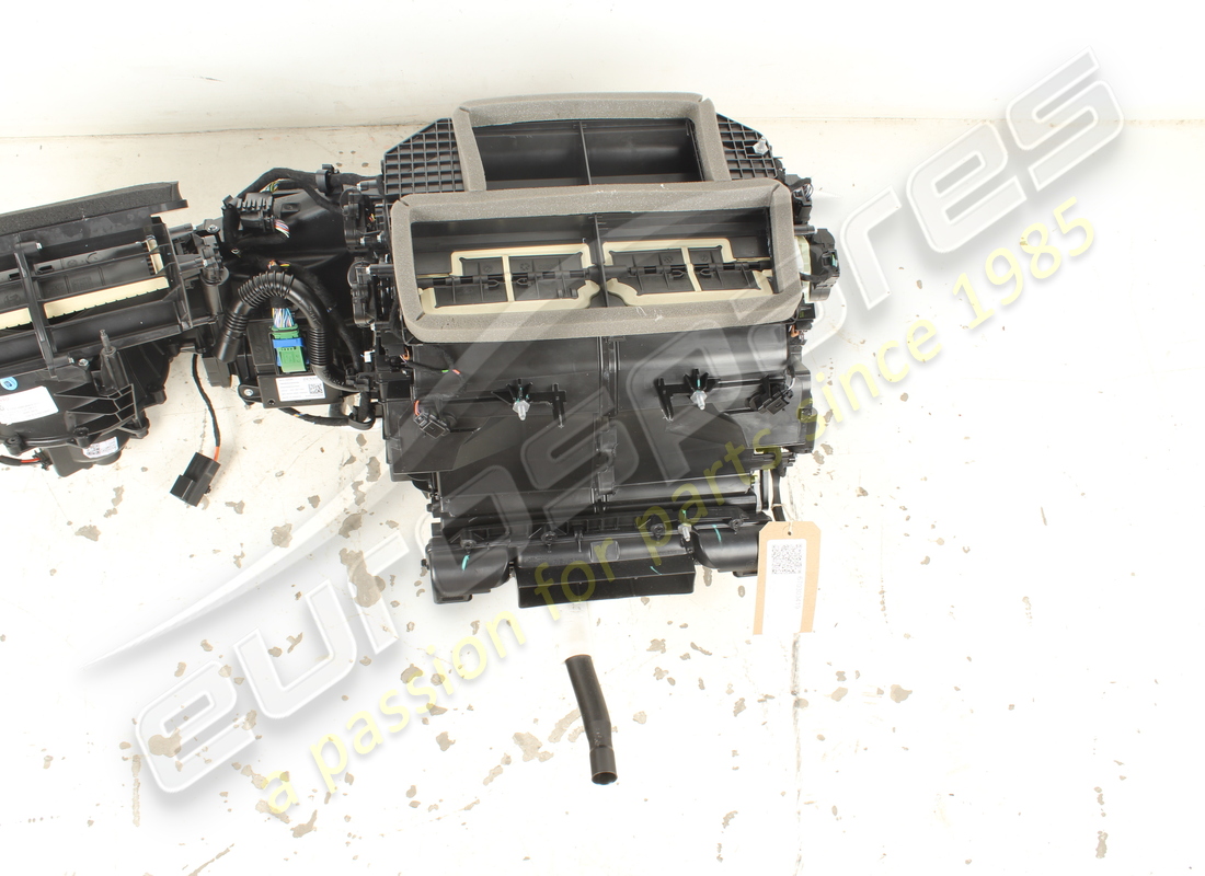 used maserati rhd hvac assembly. part number 670303419 (5)