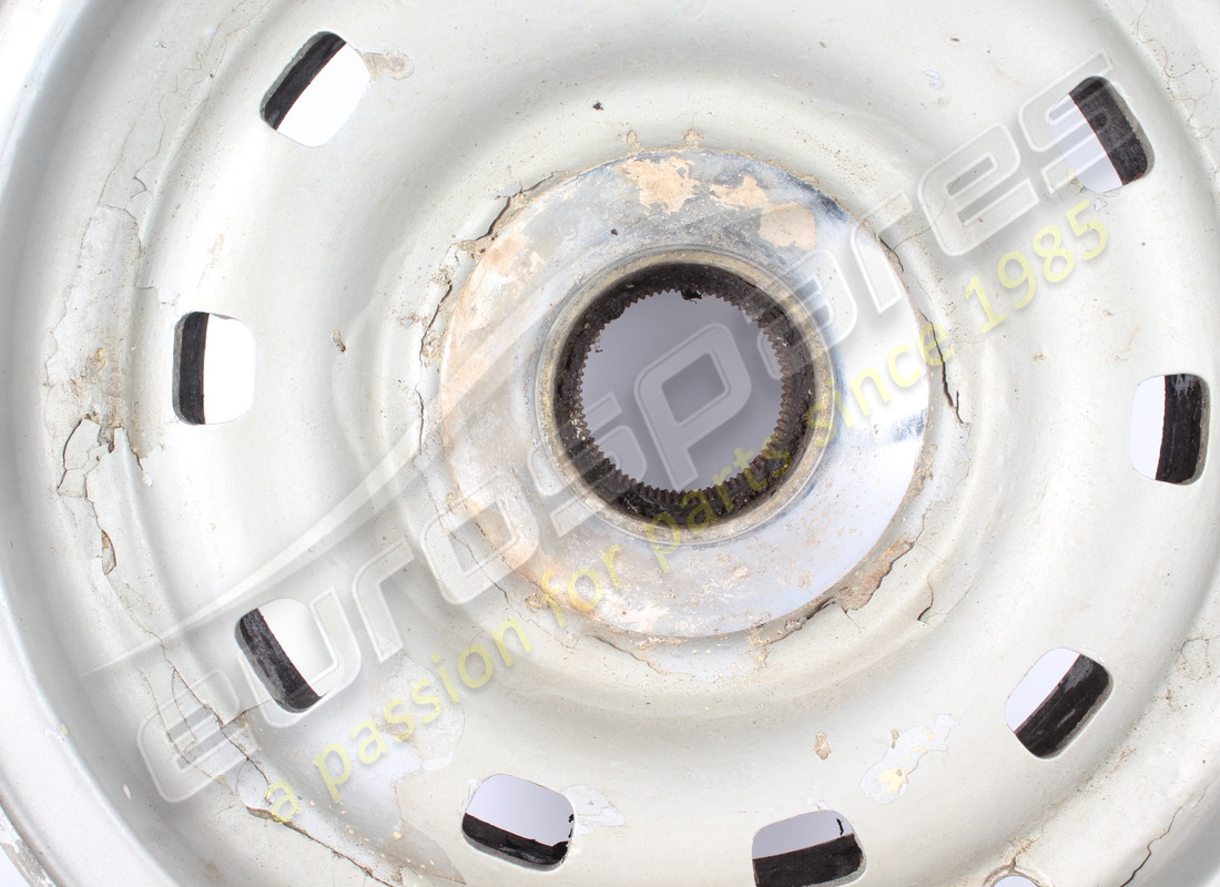 used ferrari road wheel 7.5 x 15''. part number 700337 (4)